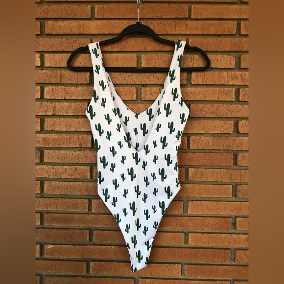 Nasty Gal cacti and bye high-leg swimsuit - Picture 2 of 3